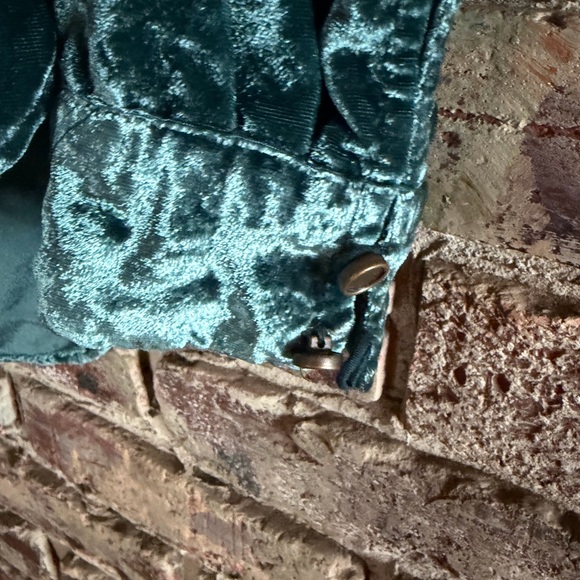 💚 Anthropologie Emerald Velvet Blouse Ruffle Neck Boho Romantic Top XS - Picture 5 of 5